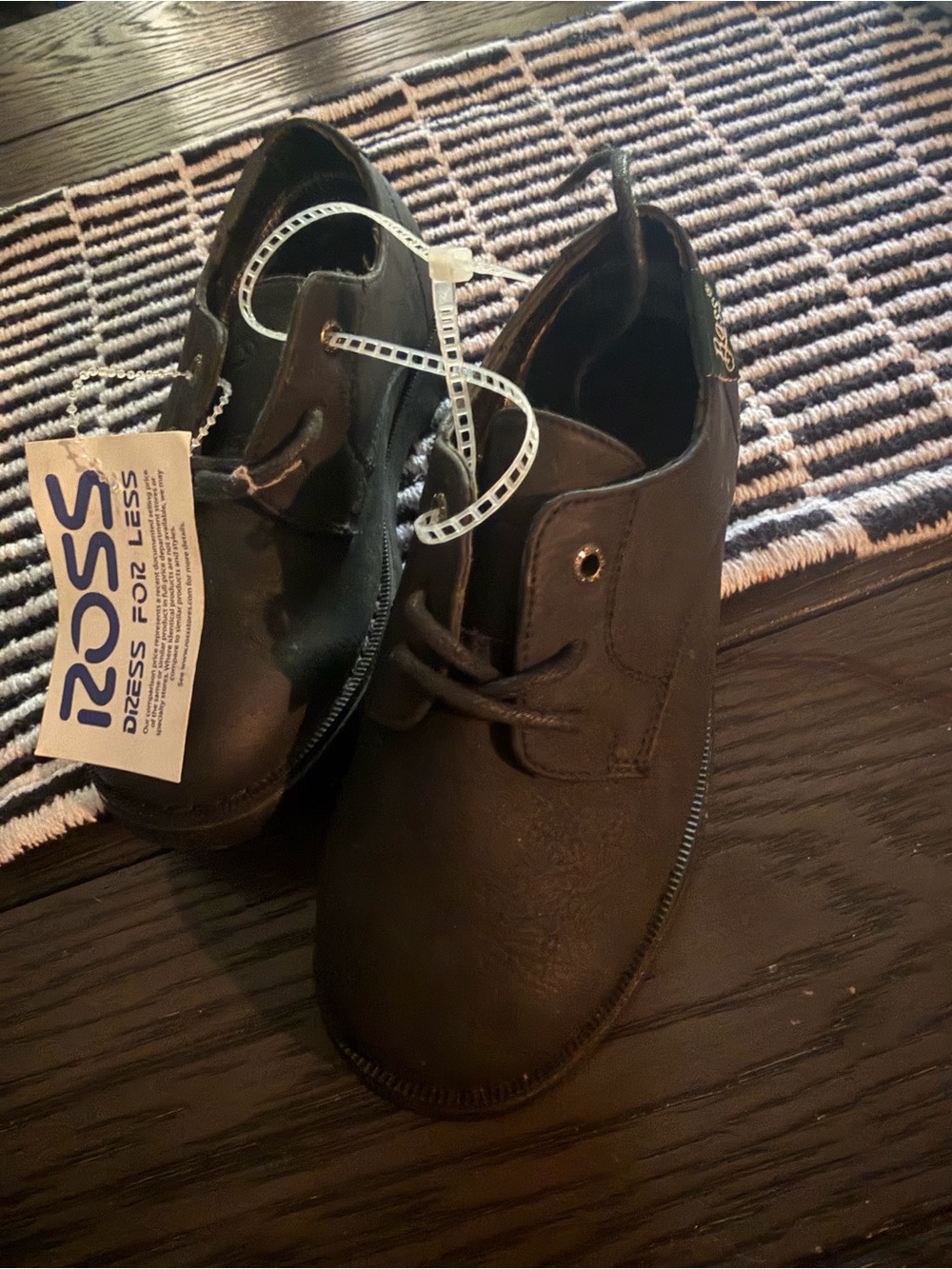 Boy’s Bass black dress shoes new with tags size 10.